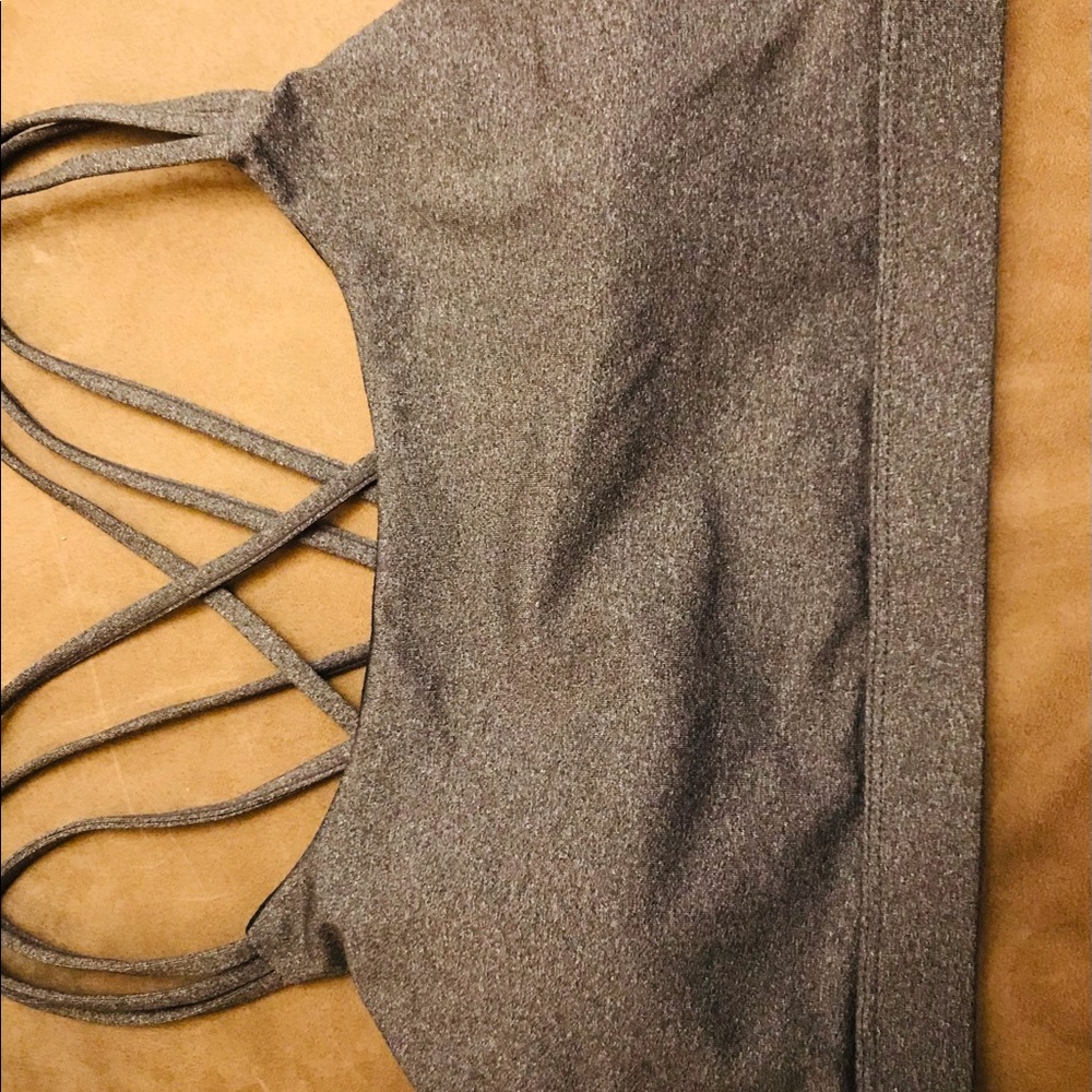 GAP SPORTS BRA! NWOT!! 🏃‍♀️ Multi-strap!